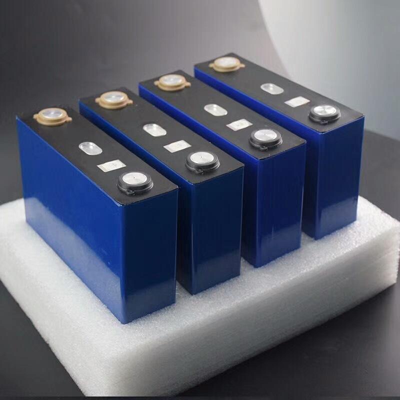 18650與聚合物鋰電池相比